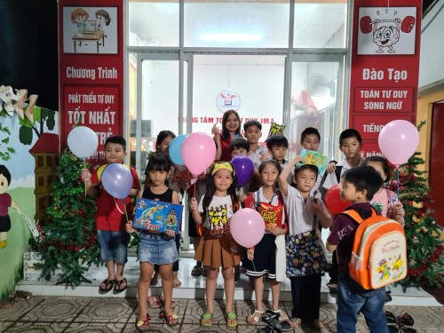 Vui Giáng sinh 2020 của con
