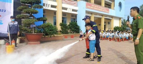 Kỹ năng phòng cháy chữa cháy và thoát nạn trong điều kiện cháy