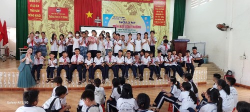 Các lớp 6,7,8 tham gia học Kĩ năng sống ngày 9,10/10/2023.